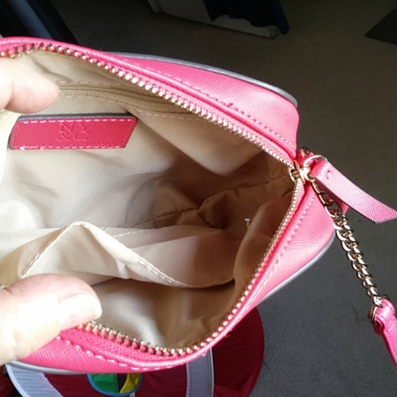 NEW YORK & COMPANY Coral Shoulder/Cross Body Bag - Picture 5 of 11